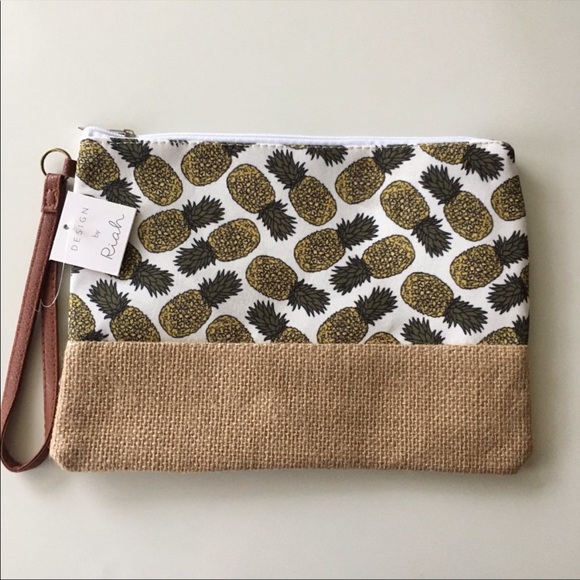 ❤️5/$13 Pineapple cosmetic bag - Picture 2 of 6